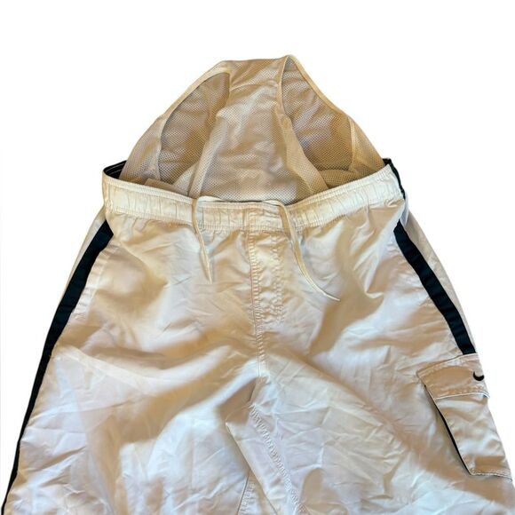 Nike White Swim Trunks Swim Shorts Men’s Size Small Mesh Lining And Pockets - Picture 6 of 10